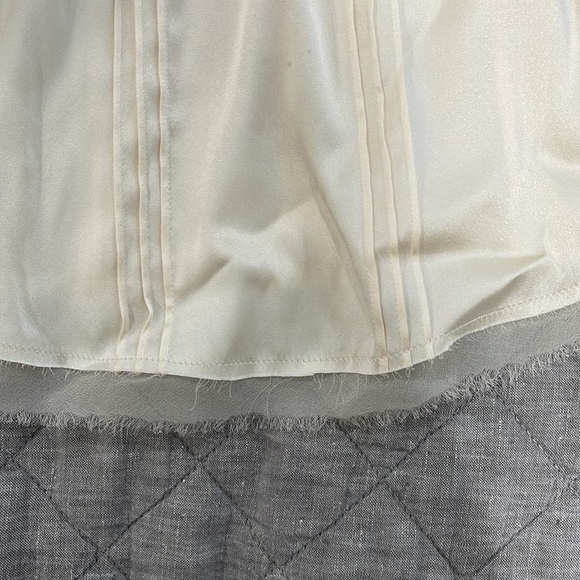 Ellie Tahari Cream Silk Blouse - Picture 6 of 6